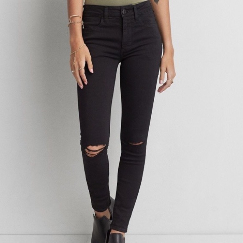 American Eagle Hi-Rise Jegging Ripped Knee